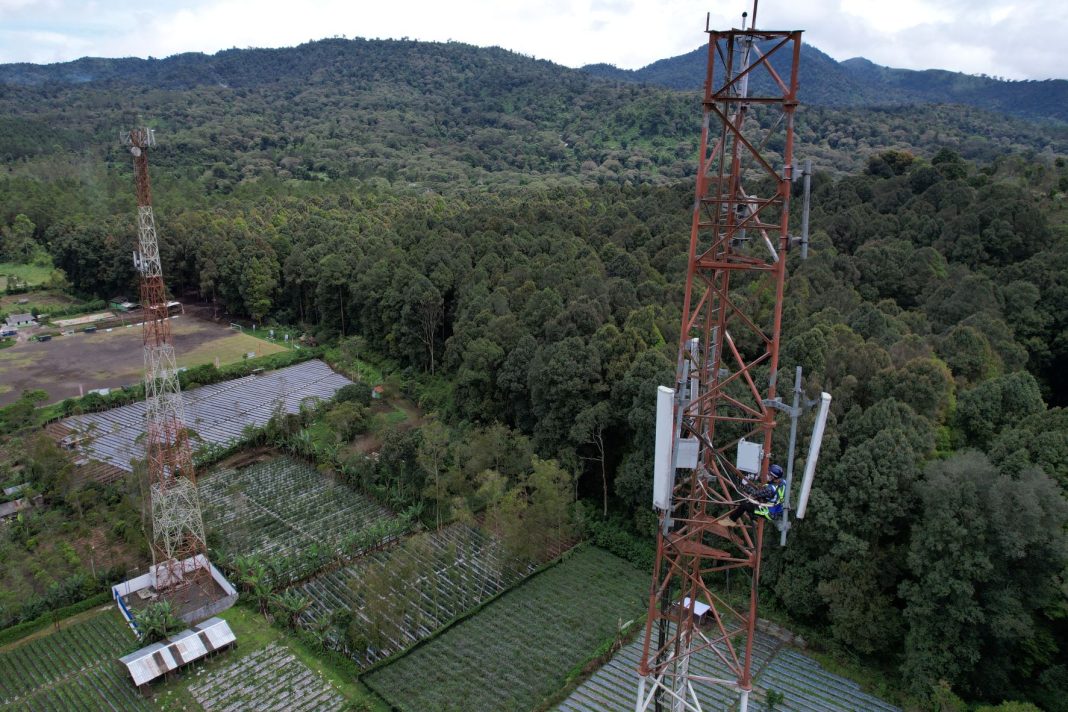 XL Axiata terus memperkuat jaringan telekomunikasi dan data 4G di sepanjang jalur lintas Pantai Selatan (Pansela) Jawa Barat (Jabar) yang melintasi enam kabupaten