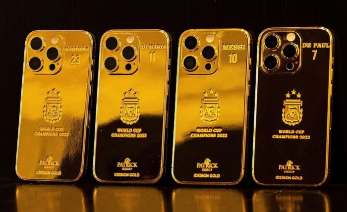 Lionel Messi habiskan uang sebanyak Rp2,607 miliar demi membeli 35 ponsel iPhone 14 Pro berwarna emas bagi para staf Timnas Argentina. Foto: Instagram @idesigngold