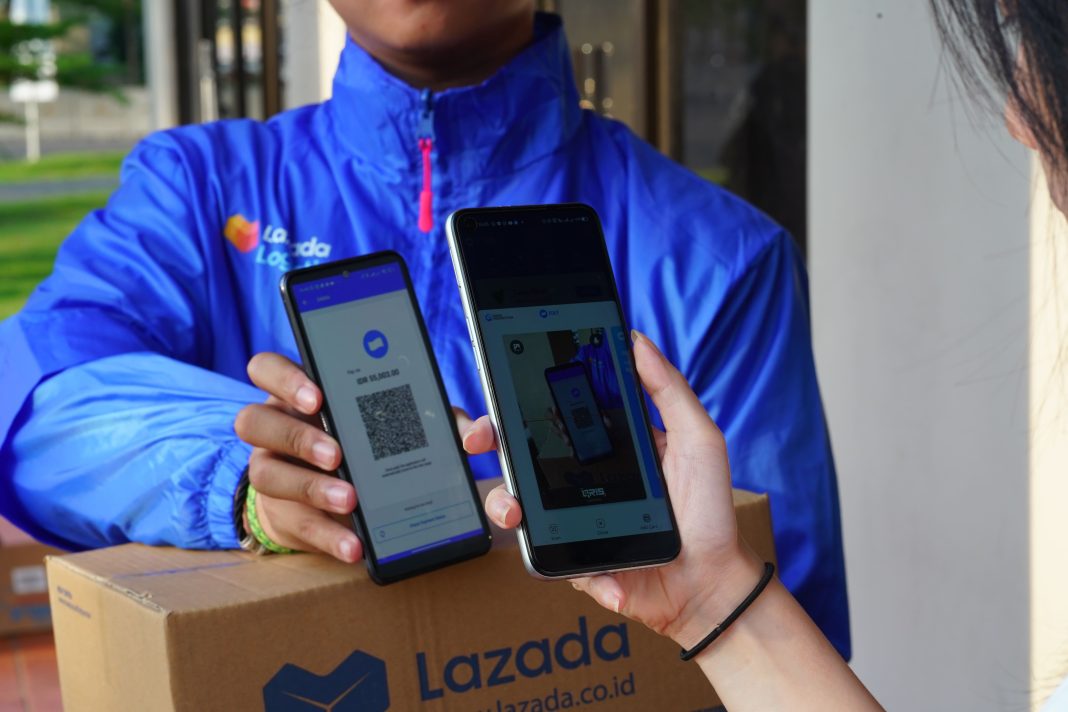 Kolaborasi Lazada dan DANA Hadirkan Pembayaran di Tempat Dengan QRIS, Mudahkan Transaksi Pelanggan