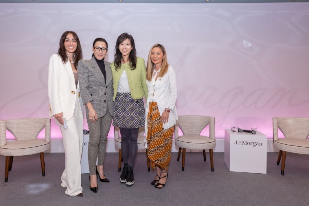 Tessa Wijaya, COO Xendit pada ajang Penghargaan Top 100 Asia-Pacific Women-Powered, High-Growth Businesses