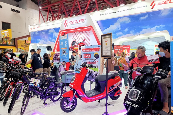 Selis, sebagai salah satu produsen nasional yang terdepan untuk sepeda motor listrik dan sepeda listrik, juga menampilkan produk termutakhirnya di PRJ 2023. Foto: Selis
