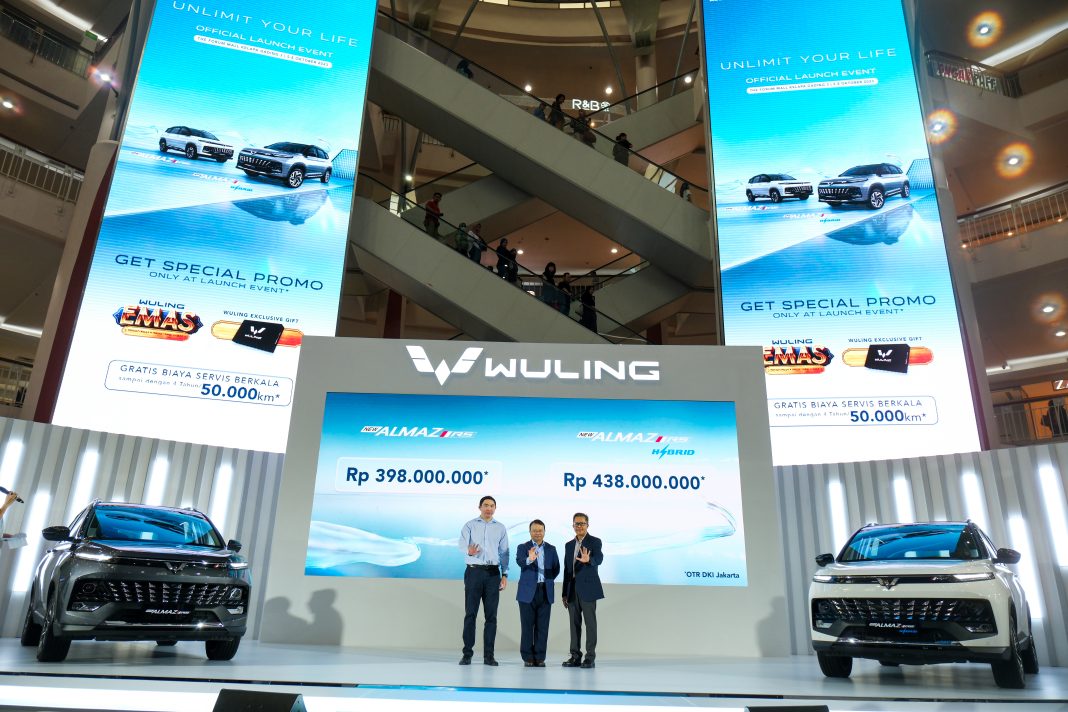 Pengumuman launching price Wuling New Almaz RS di Jakarta