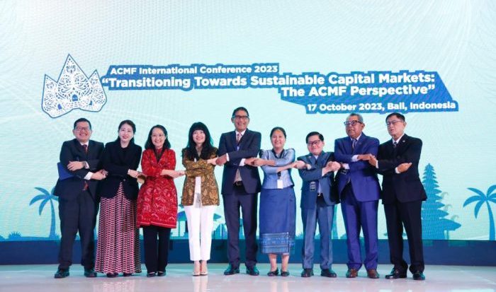 Otoritas Jasa Keuangan (OJK) mendukung komitmen yang dibuat ASEAN Capital Market Forum (ACMF) dalam merealisasikan roadmap Pasar Modal berkelanjutan di ASEAN untuk meningkatkan ekonomi berkelanjutan di seluruh kawasan.