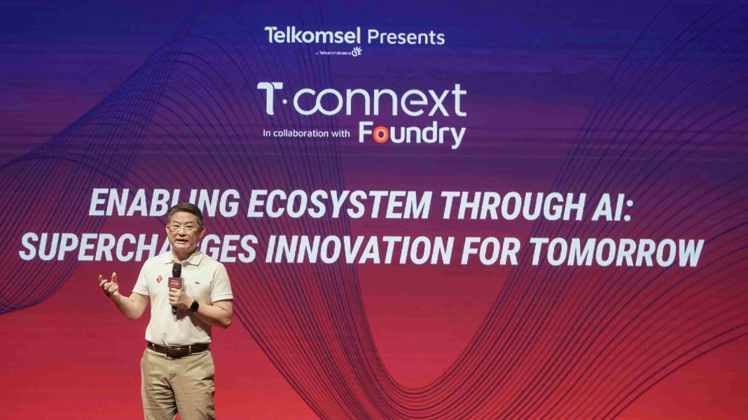 Direktur Planning & Transformation Telkomsel Wong Soon Nam menjelaskan bahwa kehadiran T-Connext sebagai wujud semangat Telkomsel yang selaras dengan semangat Indonesia untuk bersama-sama menciptakan terobosan melalui pemanfaatan teknologi terkini yang dapat menggerakkan kemajuan ekosistem digital Indonesia.