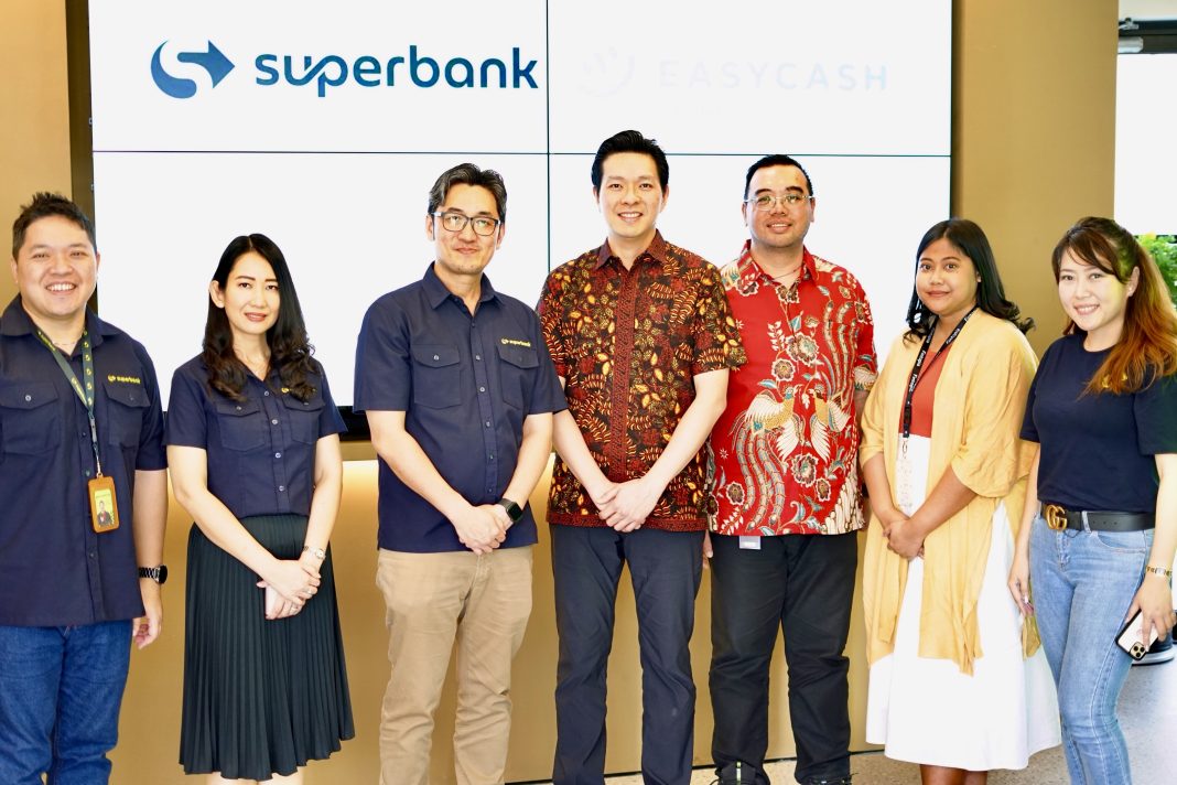 Easycash (PT Indonesia Fintopia Technology) dan Superbank baru saja meresmikan kerjasama loan channeling untuk peningkatan inklusi keuangan di Indonesia, terutama bagi masyarakat yang tidak memiliki akses ke fasilitas perbankan maupun produk keuangan.