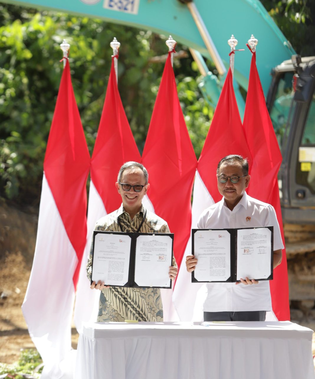 Otoritas Jasa Keuangan (OJK) menyepakati rencana pembangunan gedung kantor di area Ibu Kota Nusantara (IKN) melalui penandatanganan perjanjian dengan otorita IKN.