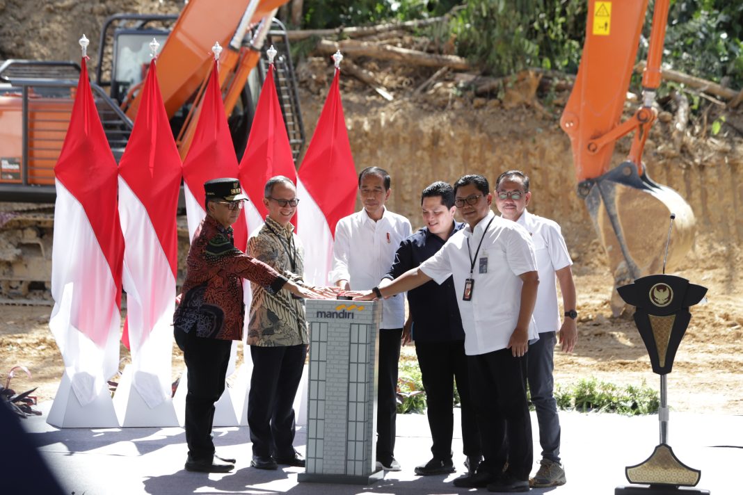 Otoritas Jasa Keuangan (OJK) menyepakati rencana pembangunan gedung kantor di area Ibu Kota Nusantara (IKN) melalui penandatanganan perjanjian dengan otorita IKN.