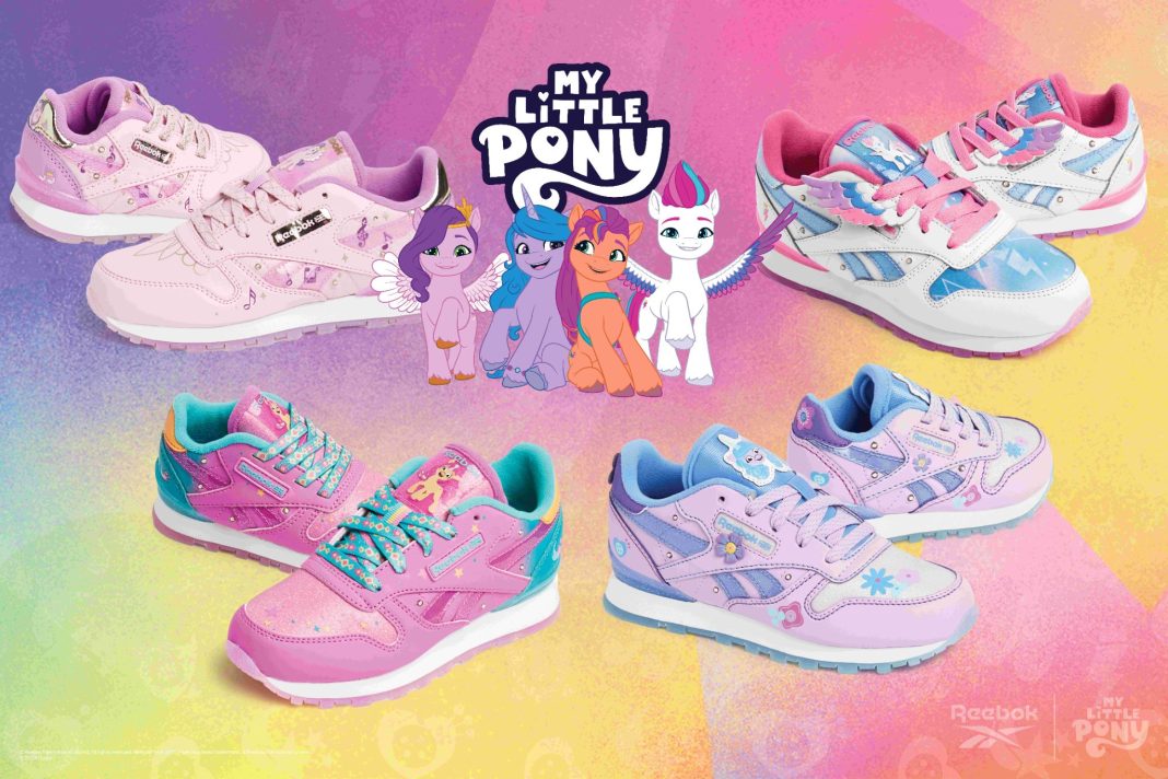 Reebok dan perusahaan mainan serta permainan Hasbro meluncurkan koleksi sepatu anak terbaru, menampilkan salah satu karakter paling digemari di dunia yaitu, My Little Pony. Koleksi Reebok x MY LITTLE PONY hadir dengan model Classic Leather Step N Flash dari Reebok.